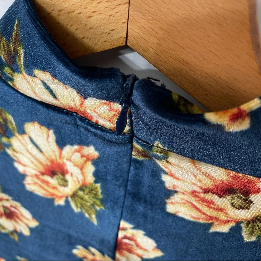 Forever 21 Blue Floral Velvety Long Sleeve Mock Neck Dress, size S - Picture 6 of 8